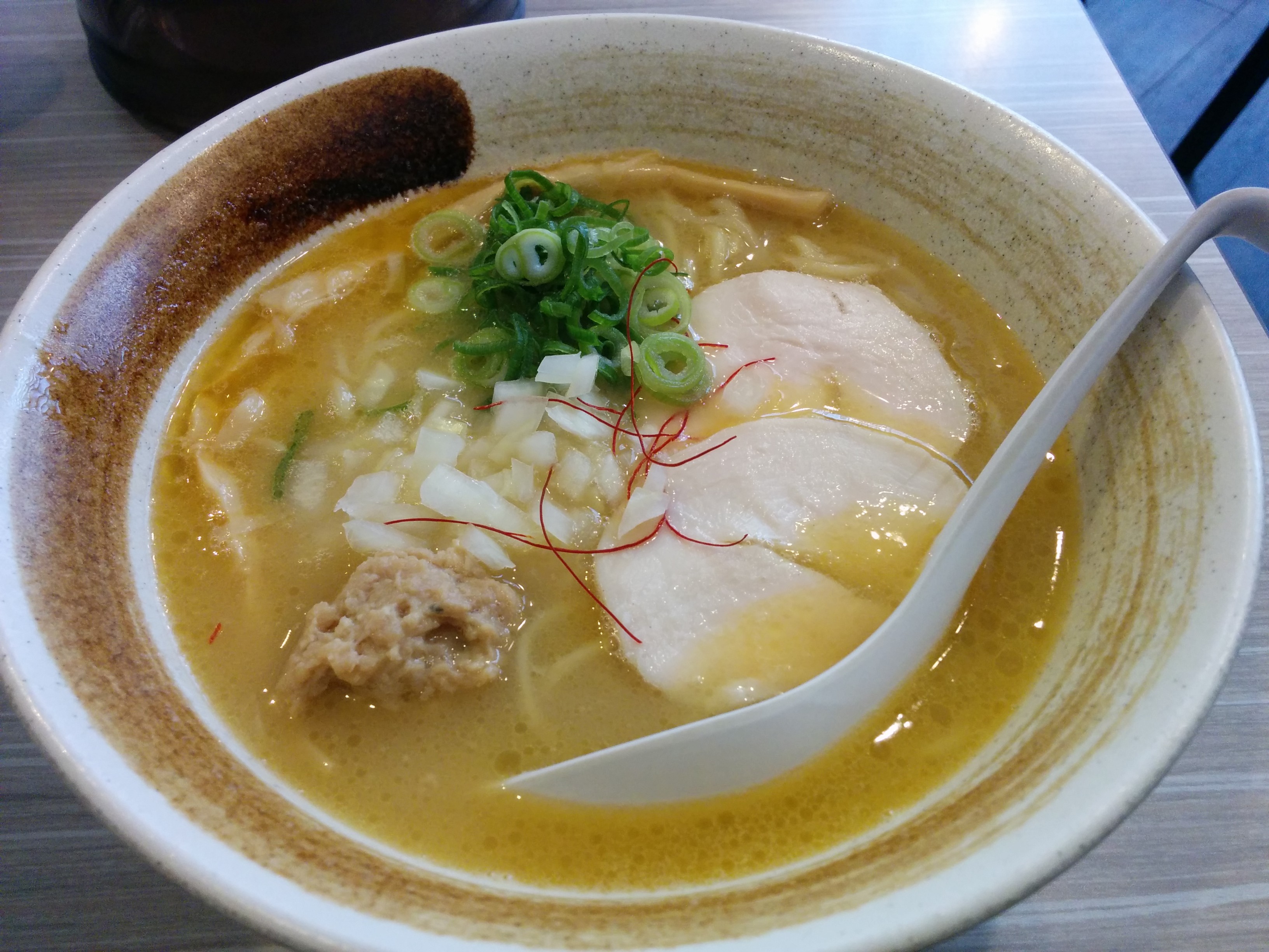 麺匠 桂邸 大阪 堺筋本町 ラーメン 大阪ランチブログ ヨリトモ御用達