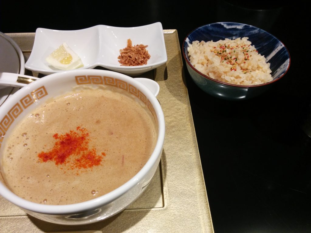 まるでさんかく(新大阪)鯛つけ麺ちゅるり
