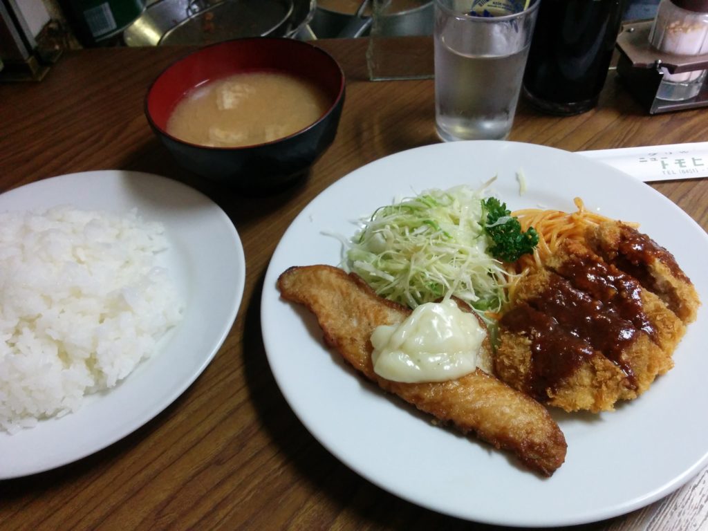 グリル ニュートモヒロ(大阪・福島)洋食