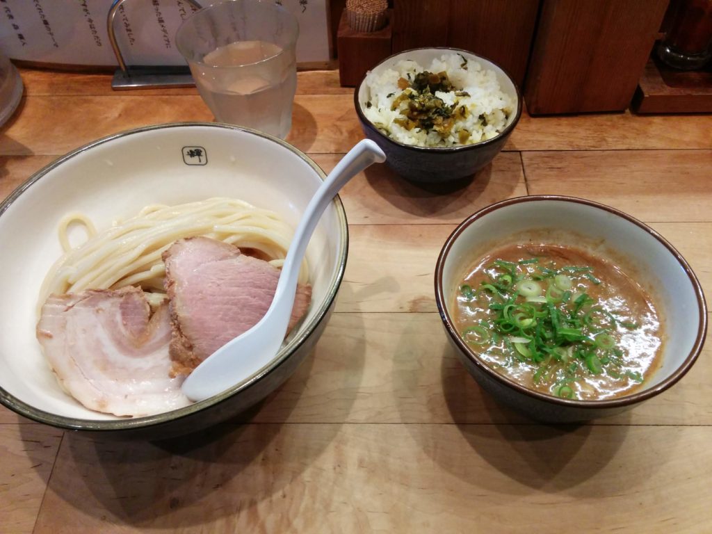 麺や輝本店20周年(大阪・淡路)ラーメン・つけ麺500円