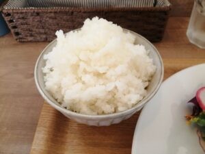 洋食GuuGuu(大阪/東三国)とろ〜り温玉 デミハンバーグ